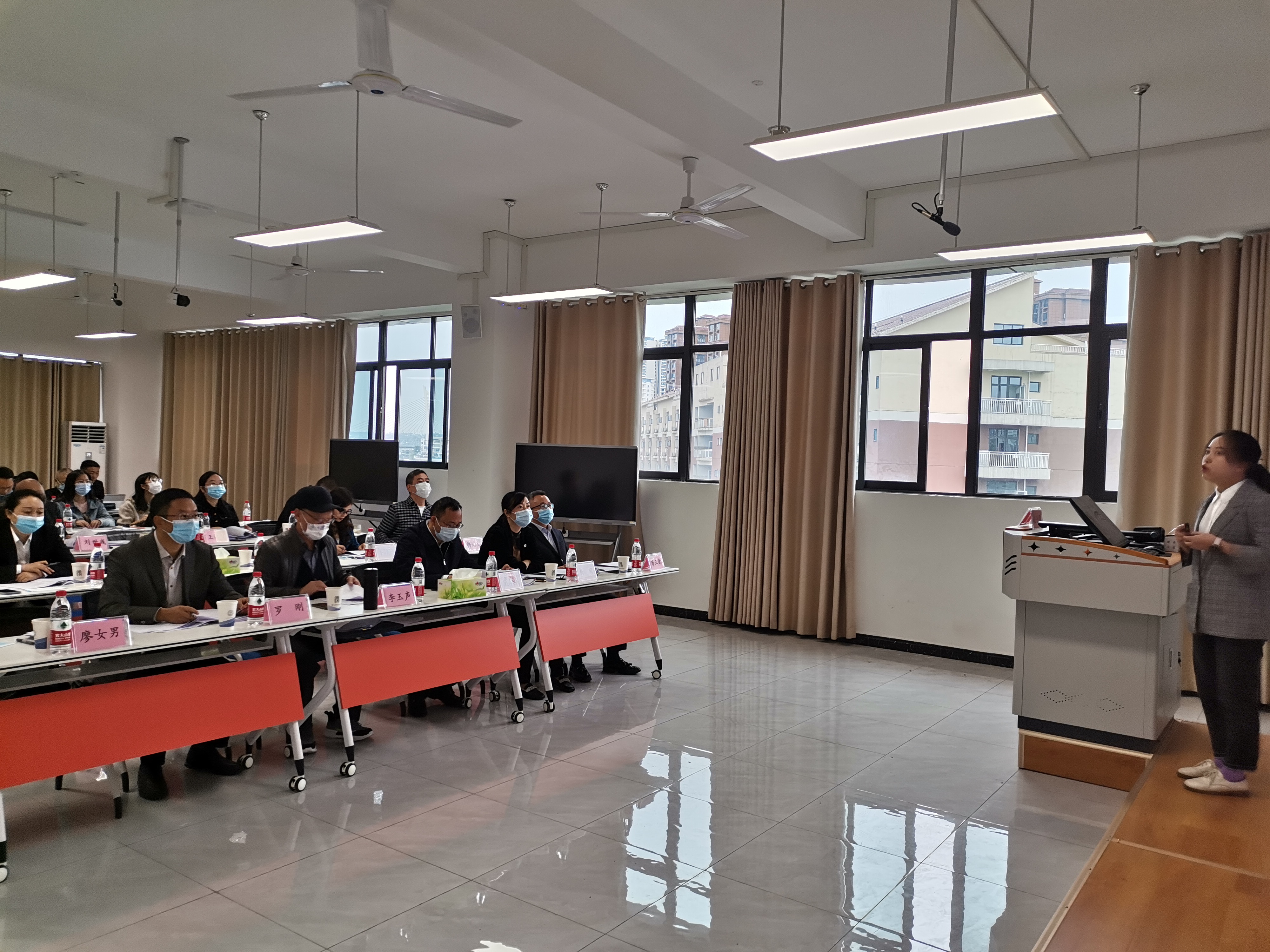 “诚达杯”bevictor伟德官网第四届青年教师课堂教学创新竞赛活动3.jpg “诚达杯”bevictor伟德官网第四届青年教师课堂教学创新竞赛活动3.jpg