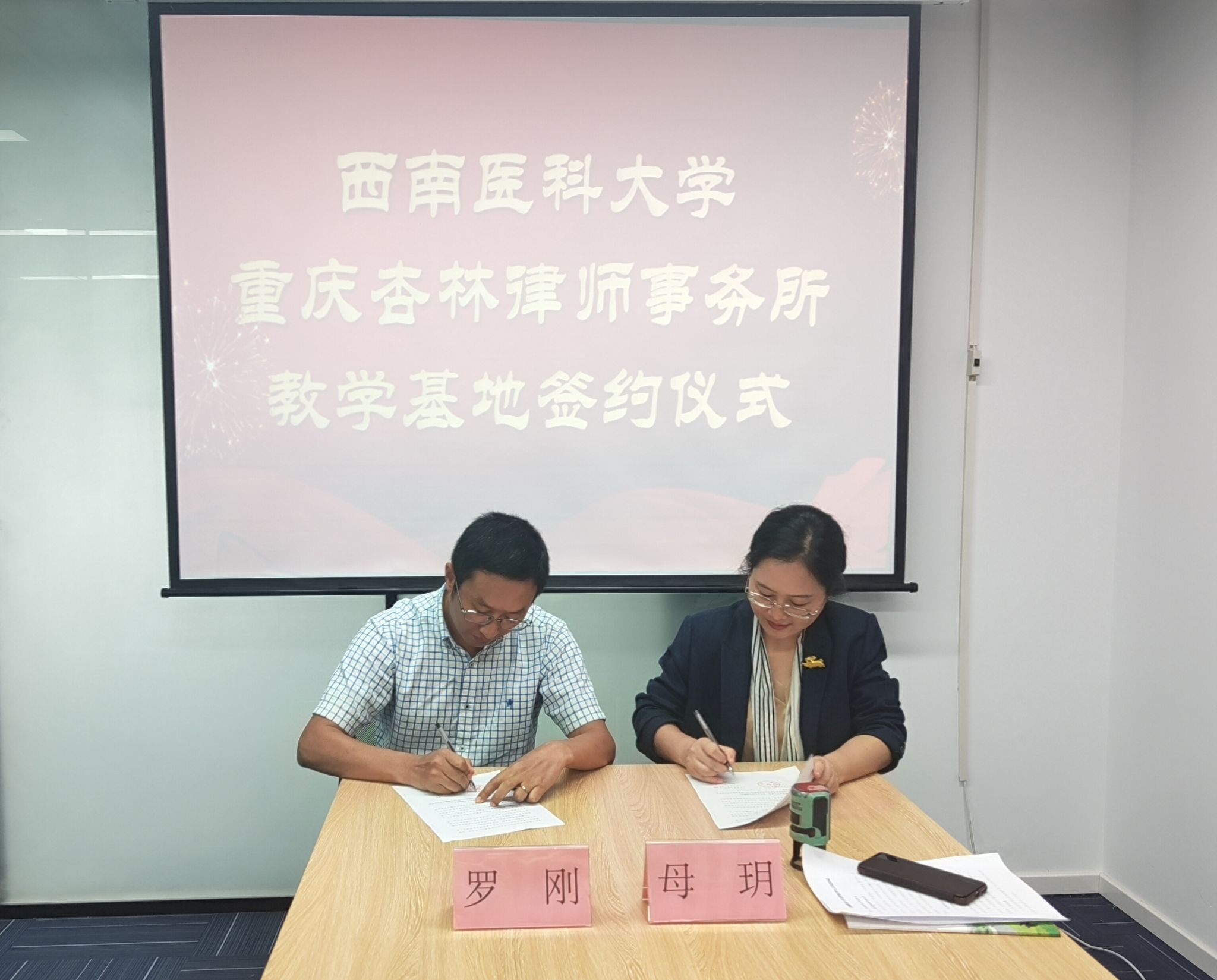 19AD9524CF347B19E5422C82E1B_B04398C7_3B820.jpg 19AD9524CF347B19E5422C82E1B_B04398C7_3B820.jpg